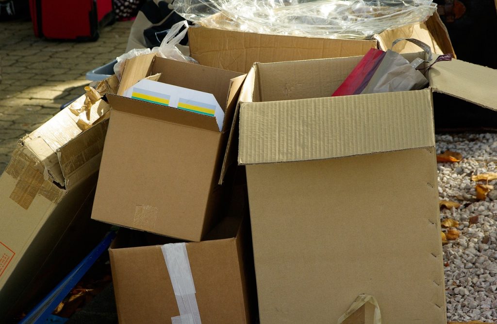 debarras et cartons